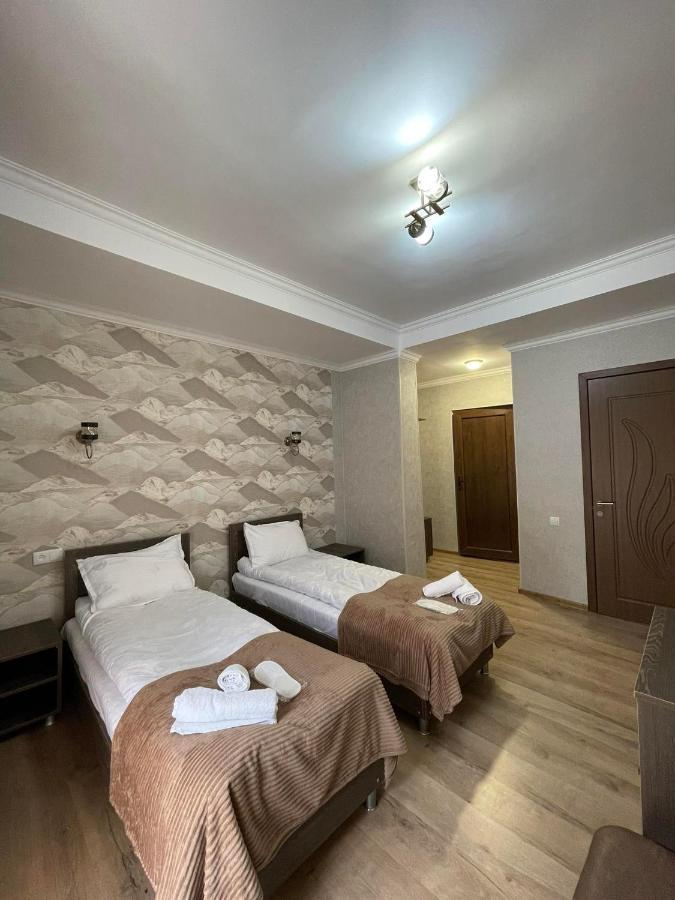 Hotel Shina Степанцмінда Екстер'єр фото