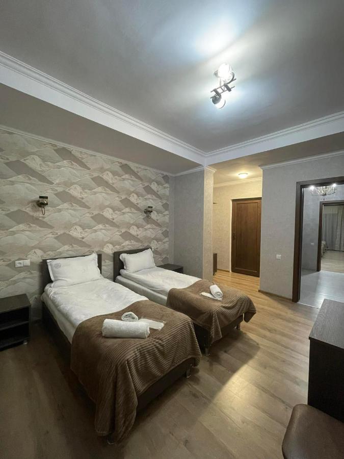 Hotel Shina Степанцмінда Екстер'єр фото