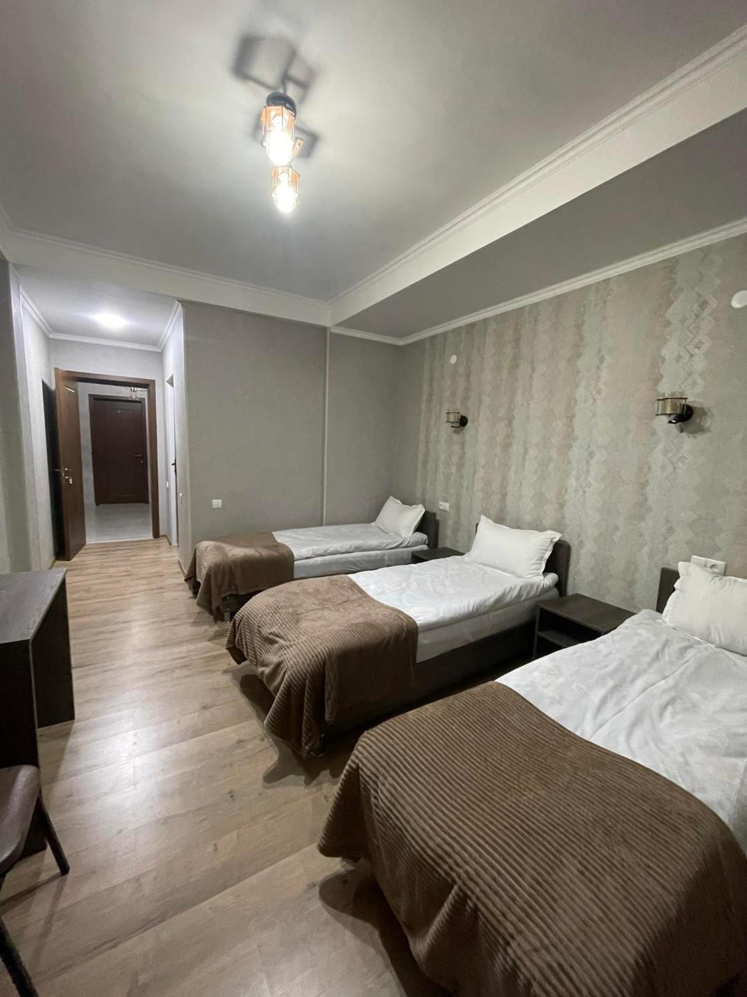 Hotel Shina Степанцмінда Екстер'єр фото