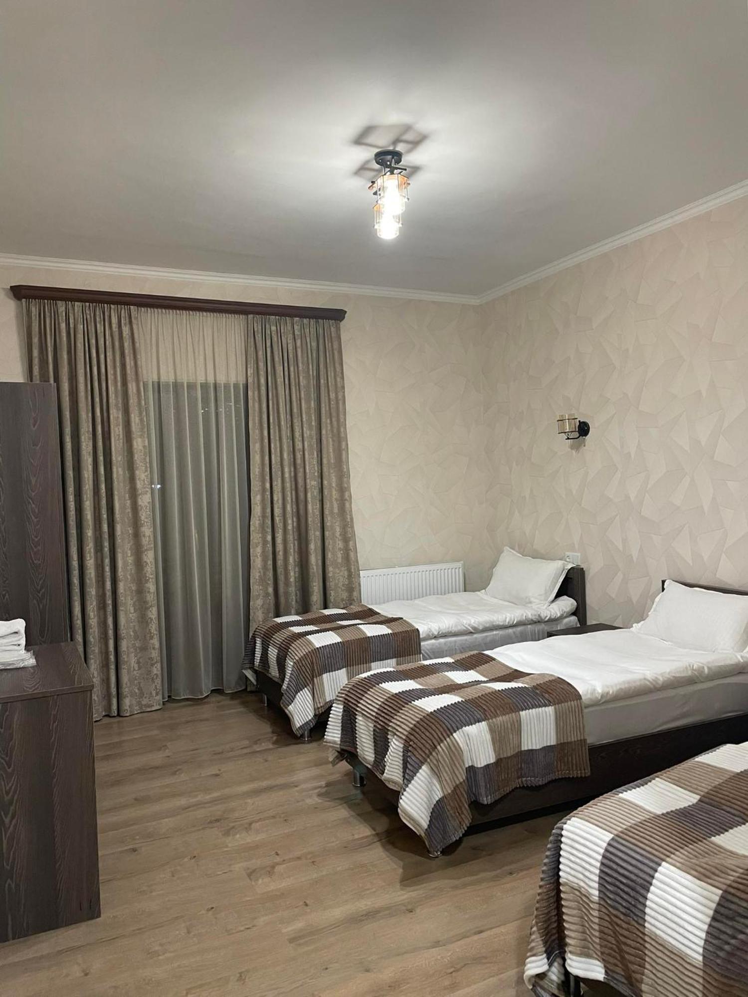 Hotel Shina Степанцмінда Екстер'єр фото